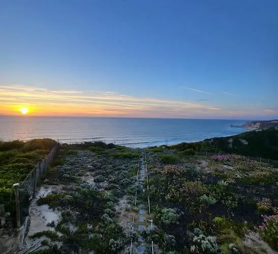 Nazare Uninterrupted Views And Sounds Of The Sea Appartement *